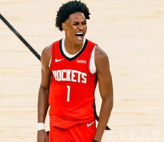 火箭险胜快船115-113:阿门表现出彩,6人发挥稳定,2人表现不佳 火箭险胜快船115-113:阿门表现出彩,6人发挥稳定,2人表现不佳